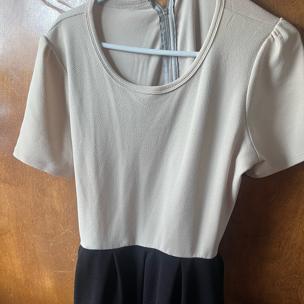 Lularoe Amelia black/cream. 2x